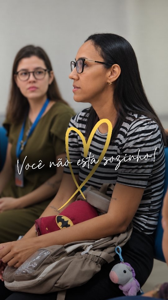 🎗 Por trás de cada sorriso, existe uma história.
Por trás de cada cuidado, existem também medos, cansaços e lutas que nem sempre conseguimos colocar em palavras.

Neste #SetembroAmarelo, junto à equipe de Psicologia do Grupo Raio de Sol, criamos um espaço para ouvir, acolher e compartilhar.

Pacientes e responsaveis puderam falar sobre suas vivências, seus desafios e aquilo que carregam no coração.

Porque falar também é uma forma de cuidar. E, quando somos ouvidos com acolhimento, lembramos que não precisamos enfrentar tudo sozinhos. 💛